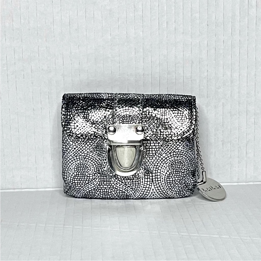 Lulu’s Metallic Wallet